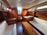 Dufour-325-Grand-Large-aft.jpg